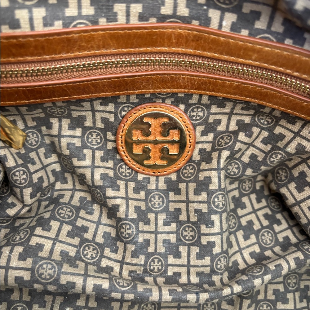 Tory Burch Bombe Glazed Leather Tote in Royal Tan EUC - Picture 10 of 16